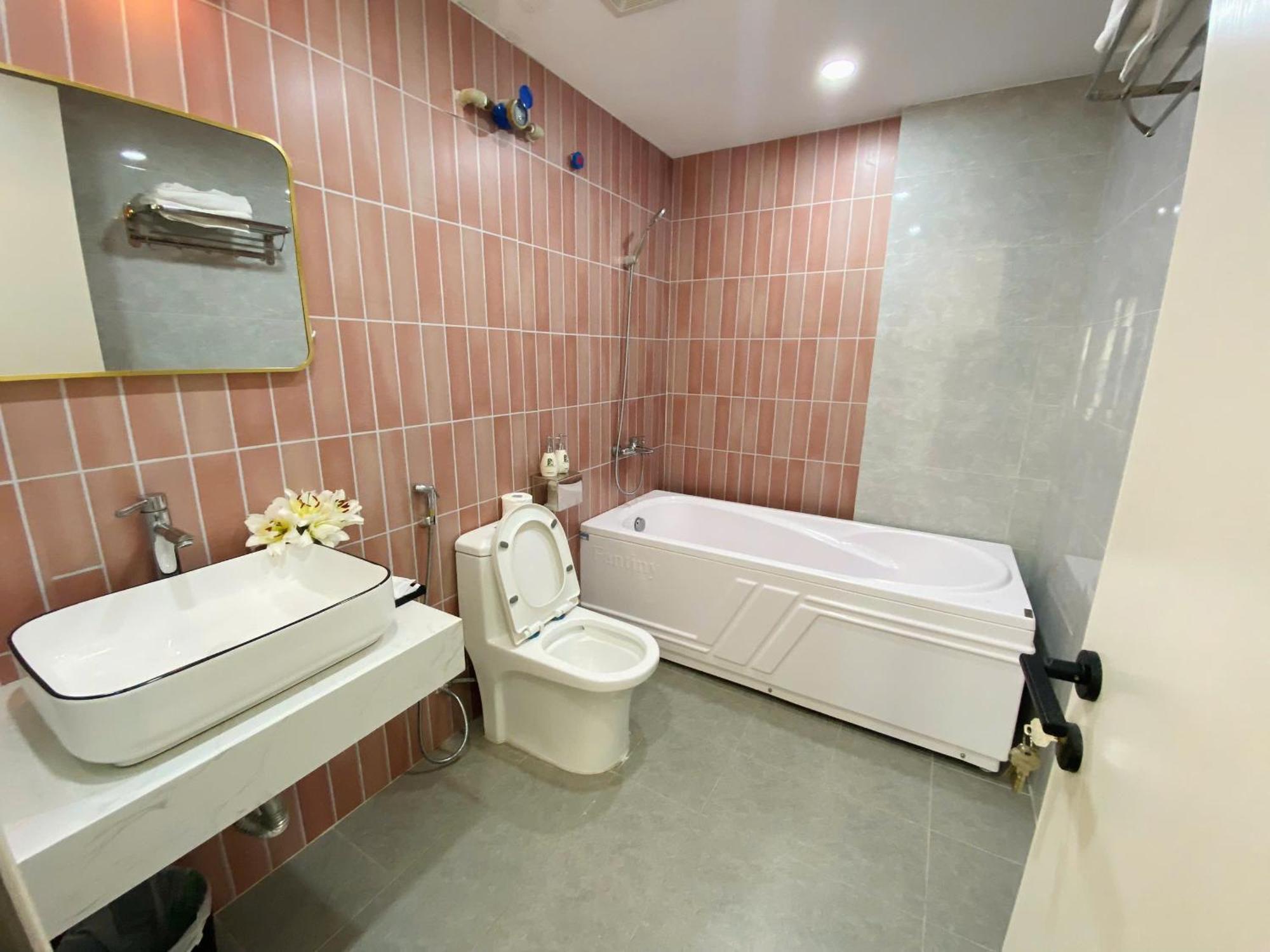 Luxe Paradise Residence 76 To Ngoc Van ฮานอย ภายนอก รูปภาพ